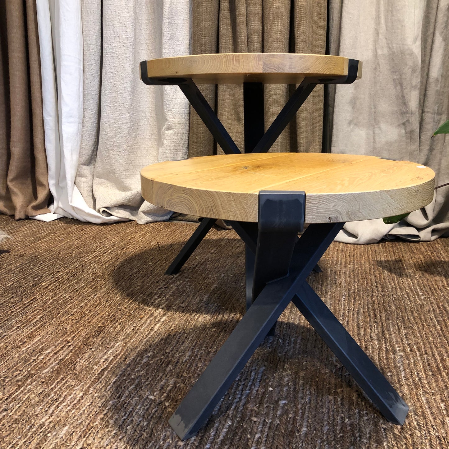 Set van 2 ronde bijzettafels