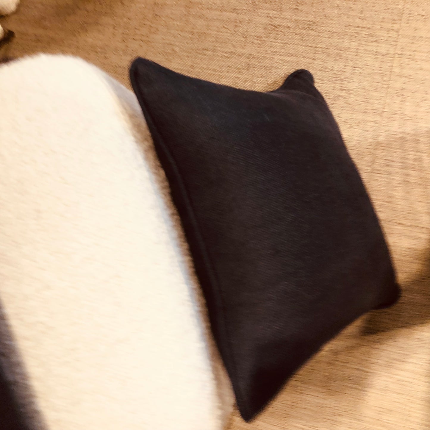 Set van 2 jeansblauwe kussens