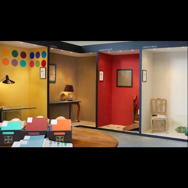 Toonzaal met kleurpresentatie. Verf van Pentri.